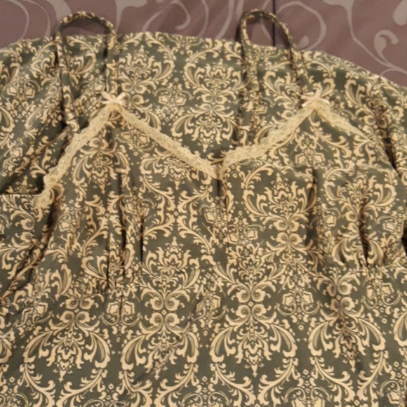 Sleepwear. - Picture 8 of 8